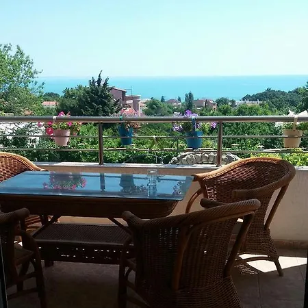 Къща за гости Lucy Варна